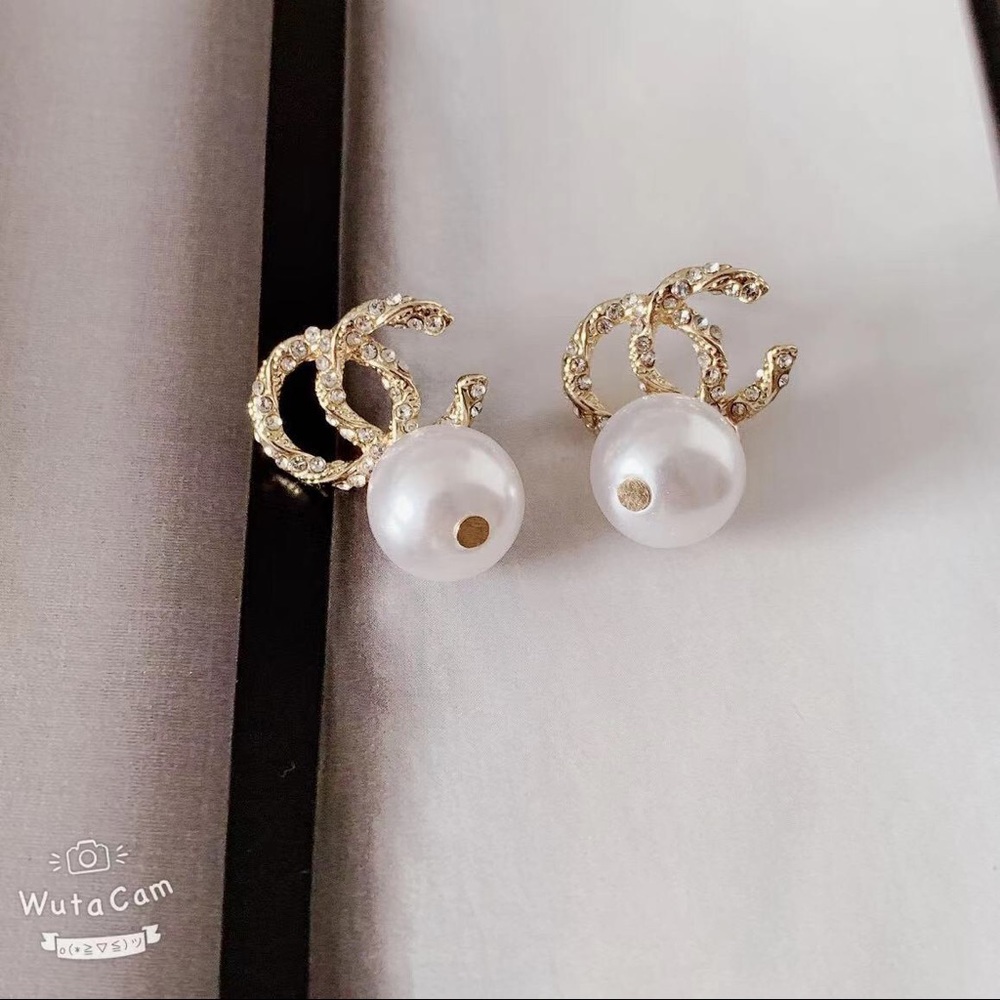 earrings - Picture 4 of 5